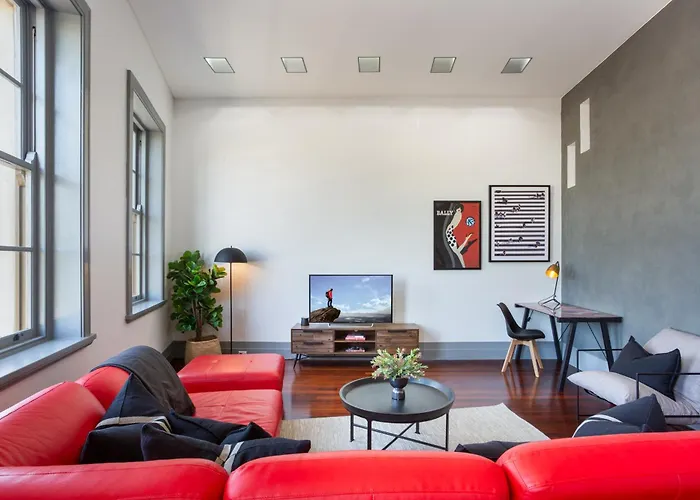 Harbourfront 3 Bed 2 Bath Opposite Manly Wharf With Harbour Views