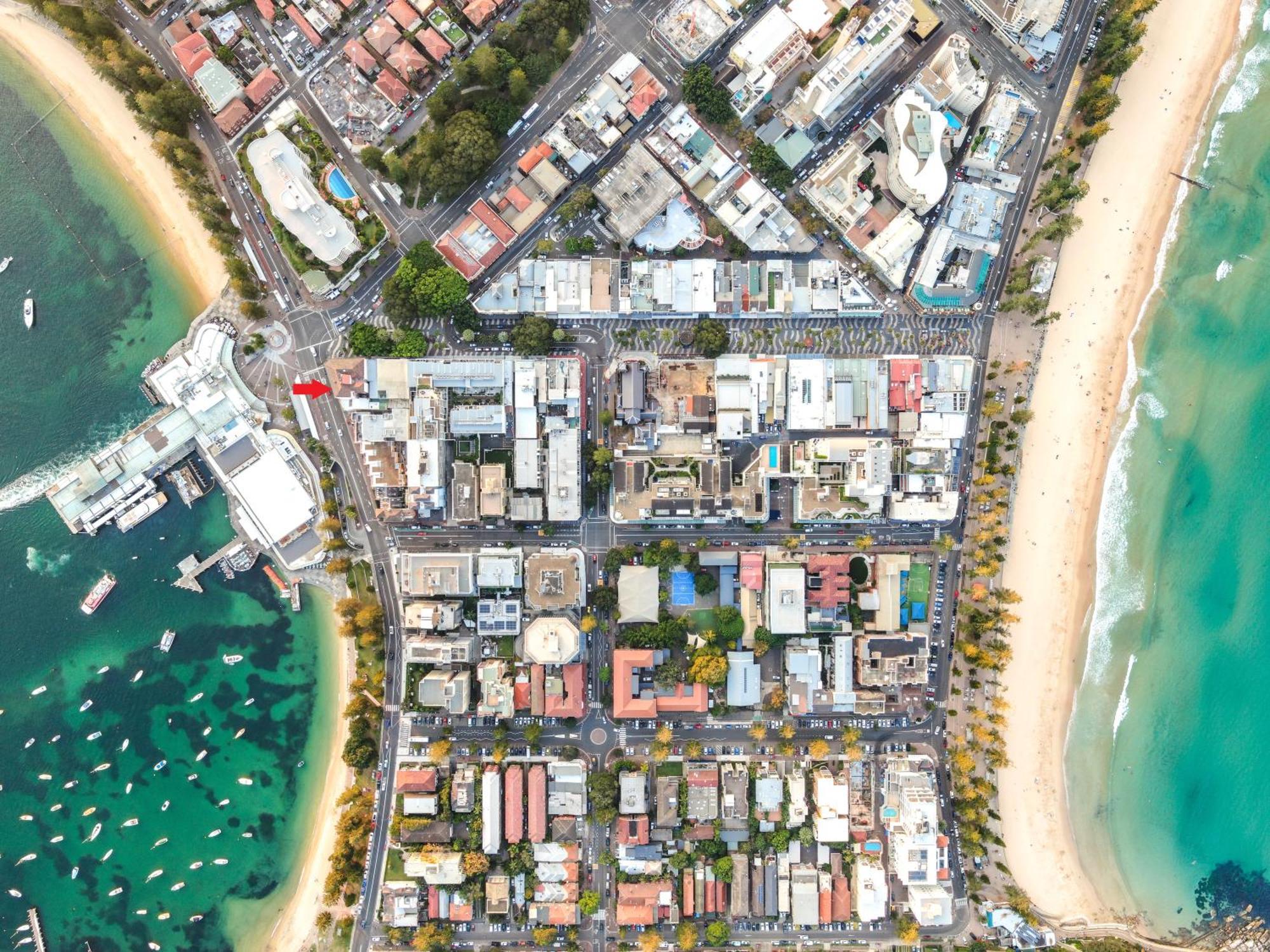Harbourfront 3 Bed 2 Bath Opposite Manly Wharf With Harbour Views Apartment