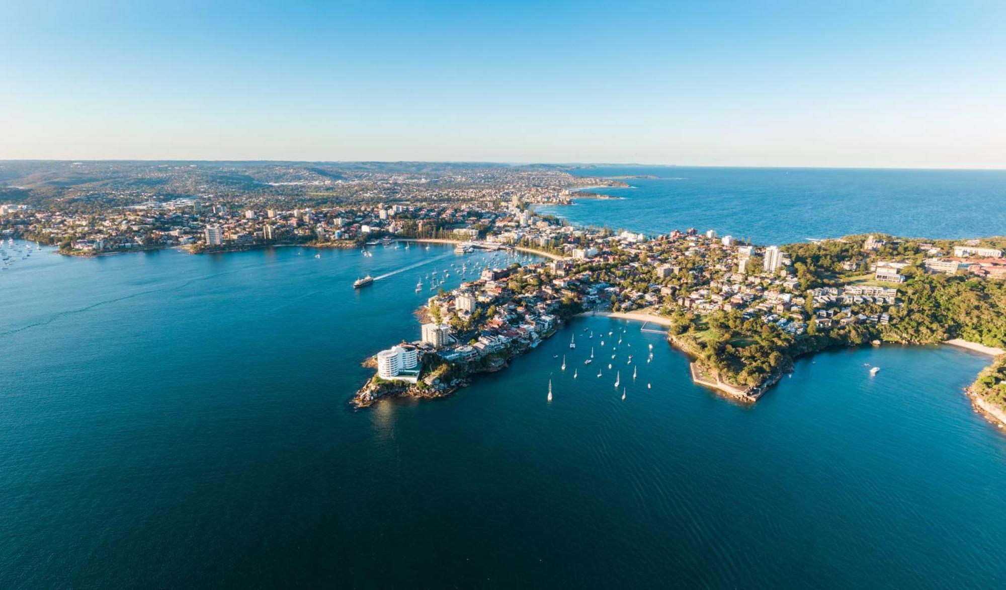 Harbourfront 3 Bed 2 Bath Opposite Manly Wharf With Harbour Views