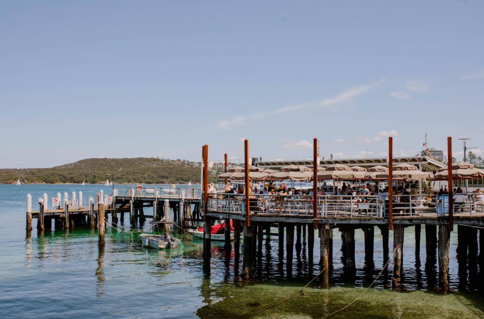 Harbourfront 3 Bed 2 Bath Opposite Manly Wharf With Harbour Views Apartment