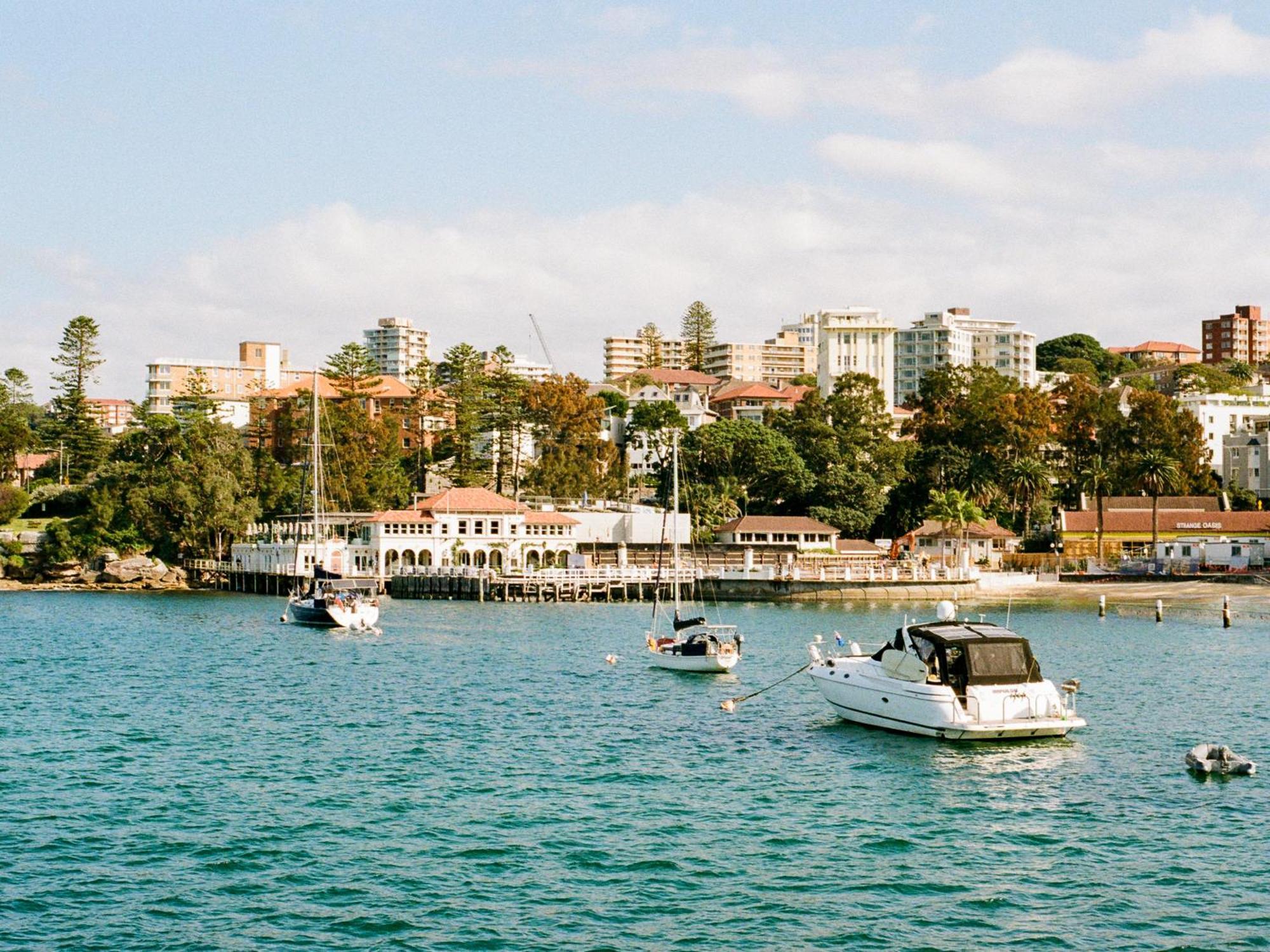 Harbourfront 3 Bed 2 Bath Opposite Manly Wharf With Harbour Views *